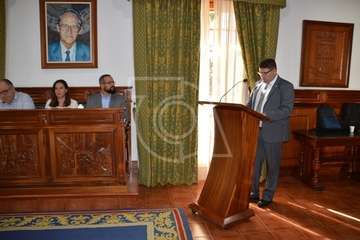 Telde guarda un minuto de silencio por las víctimas de violencia de género y aprueba dos manifiestos (Foto TA Y Francisco Javier Santana)